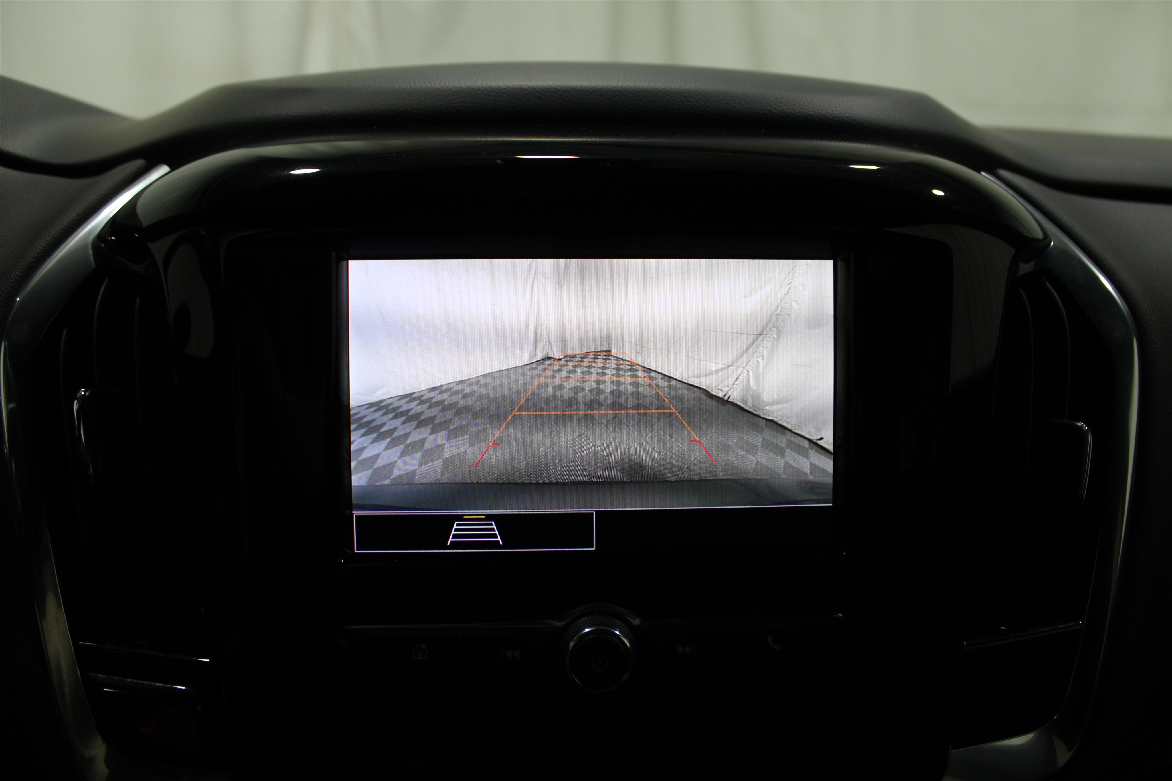 Used 2023 Chevrolet Traverse LT image 20