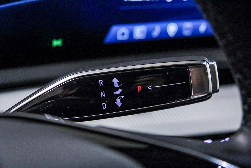 Certified 2025 Cadillac Optiq Luxury 1 image 7