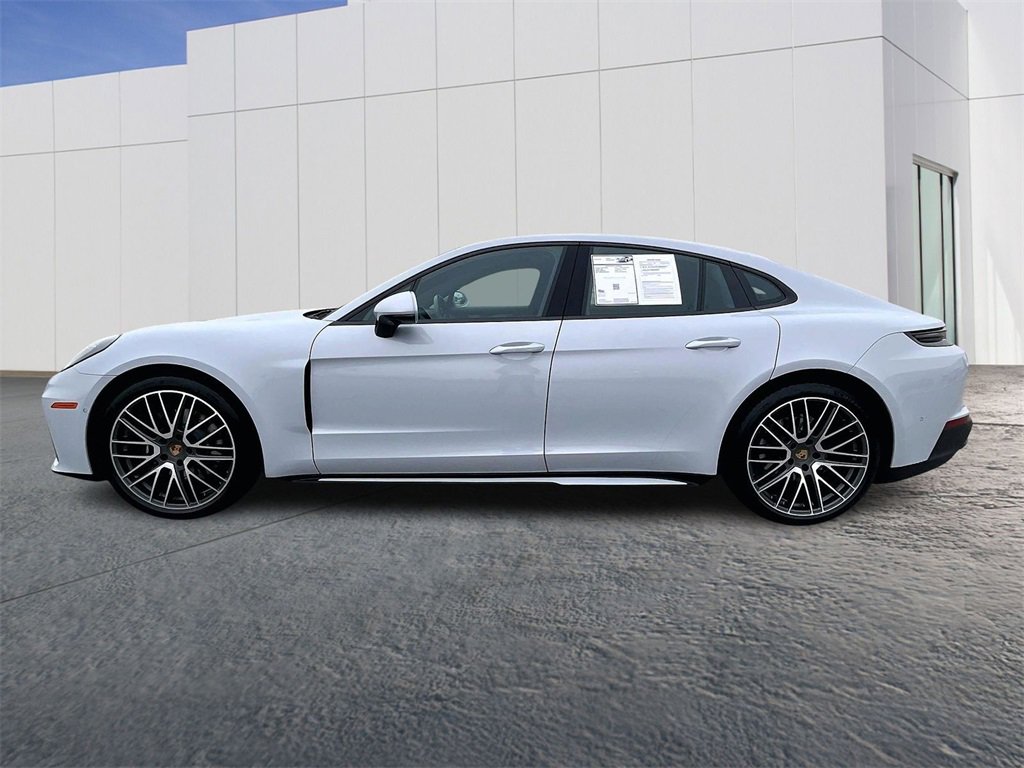Used 2025 Porsche Panamera image 2