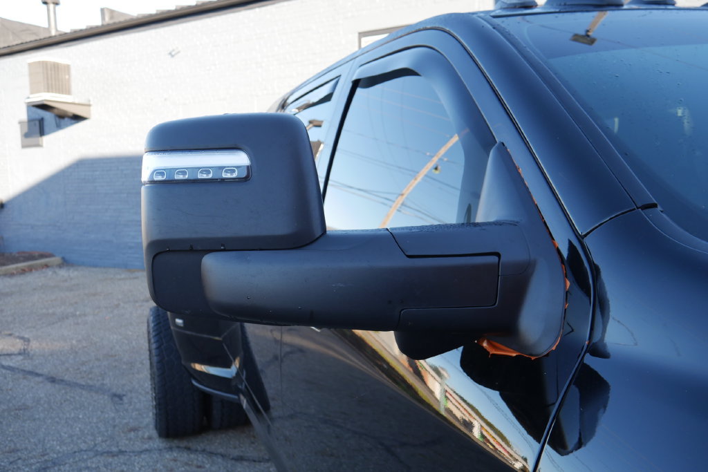 Used 2025 RAM 3500 Laramie AWD/4WD image 4