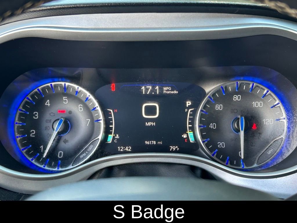 Used 2020 Chrysler Pacifica Touring-L Plus image 21