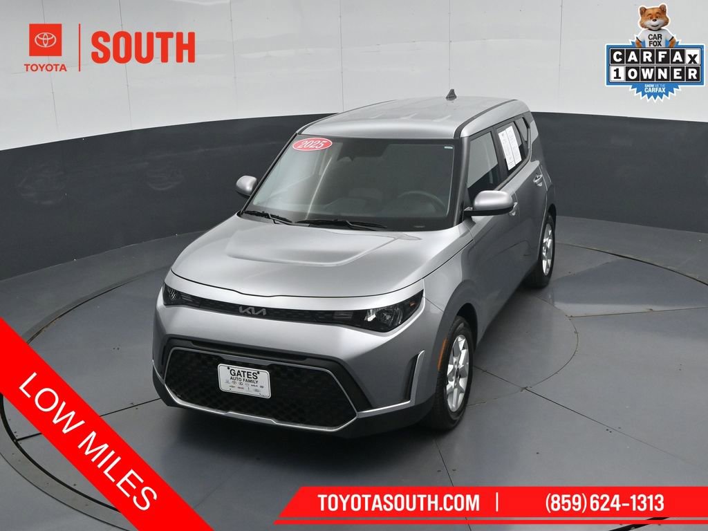 Used 2025 Kia Soul LX w/ LX Technology Package FWD image 45