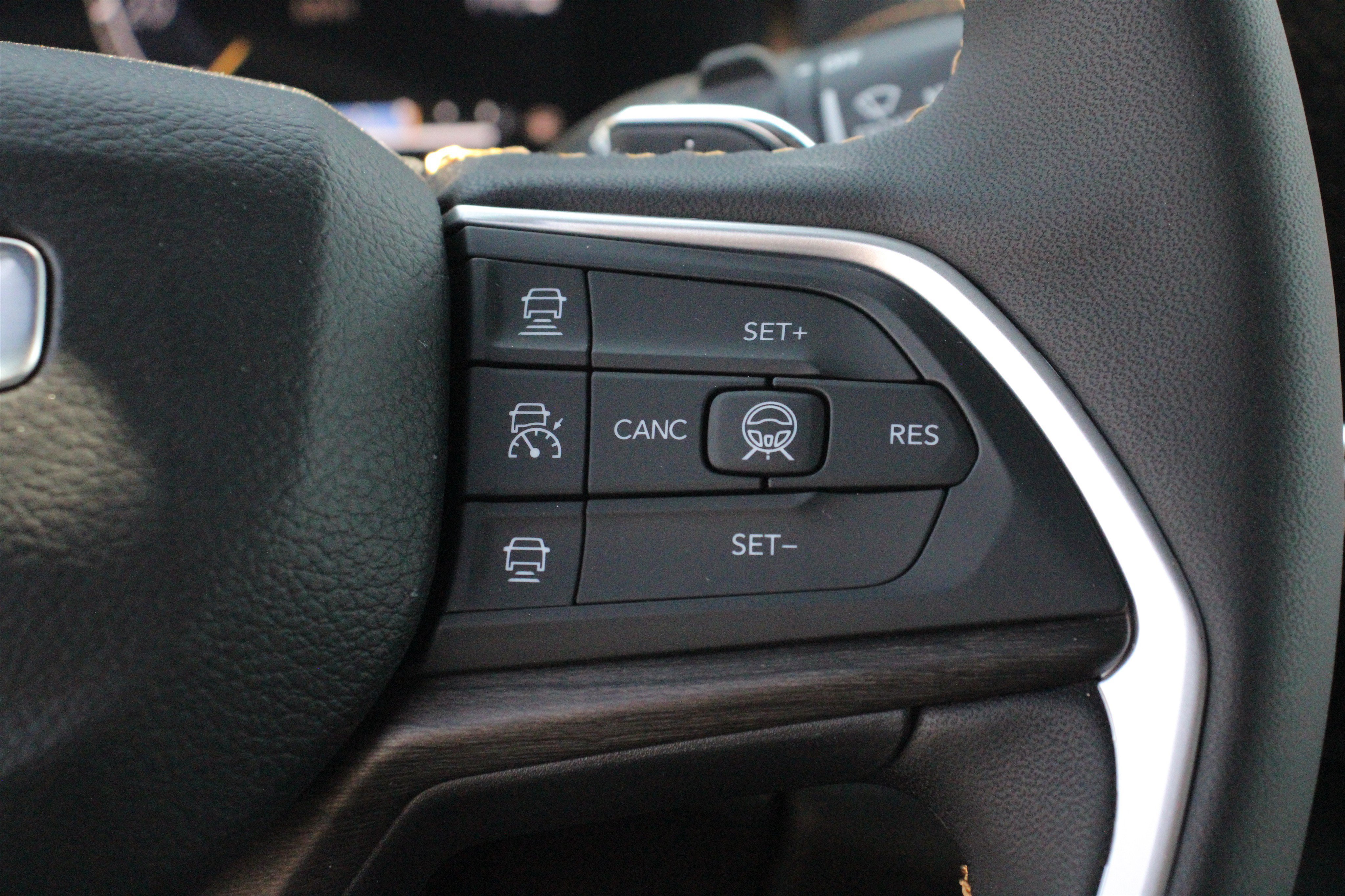 New 2026 Jeep Grand Cherokee Limited AWD/4WD image 10