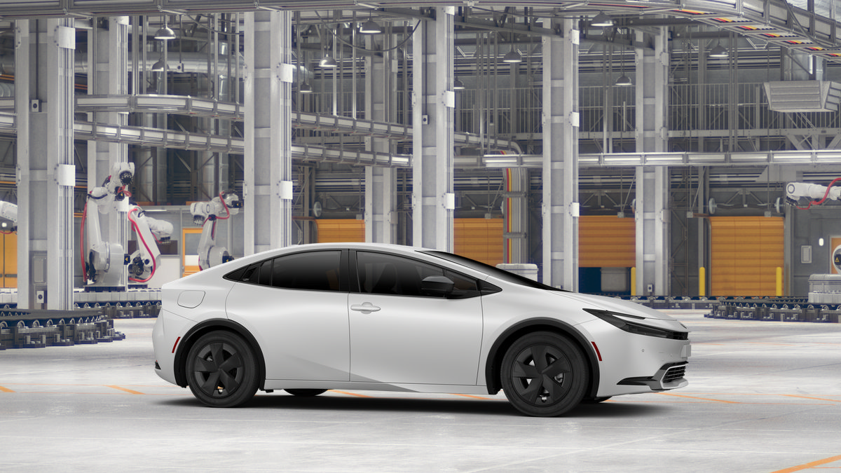 New 2027 Toyota Prius Plug-In Hybrid FWD image 15