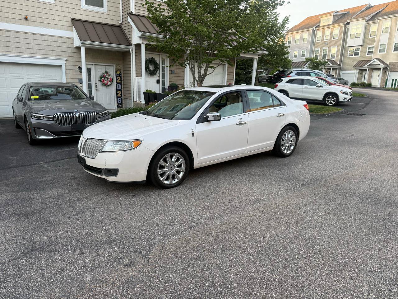 Used 2012 Lincoln MKZ AWD image 1