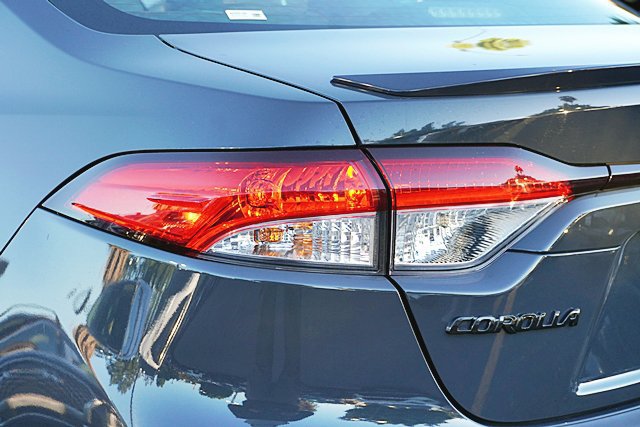 Used 2026 Toyota Corolla SE w/ SE Package FWD image 8