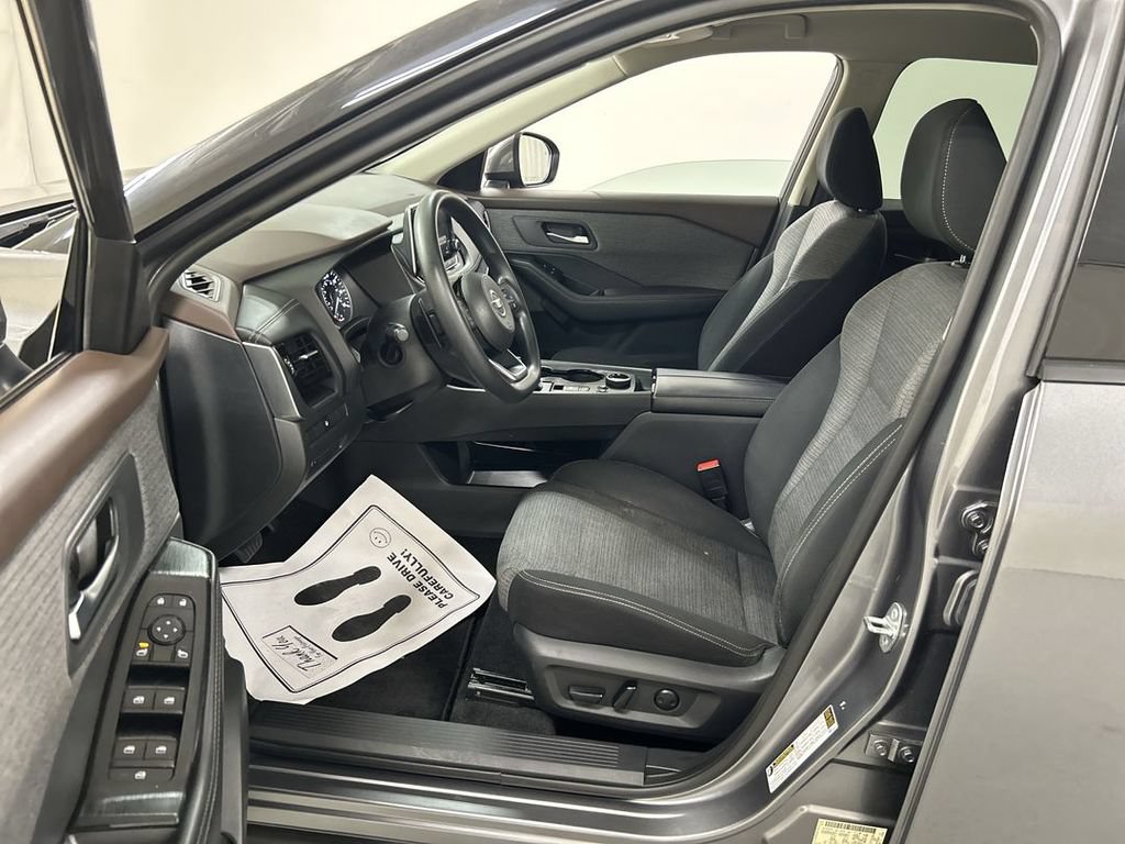 Used 2021 Nissan Rogue SV AWD/4WD image 9