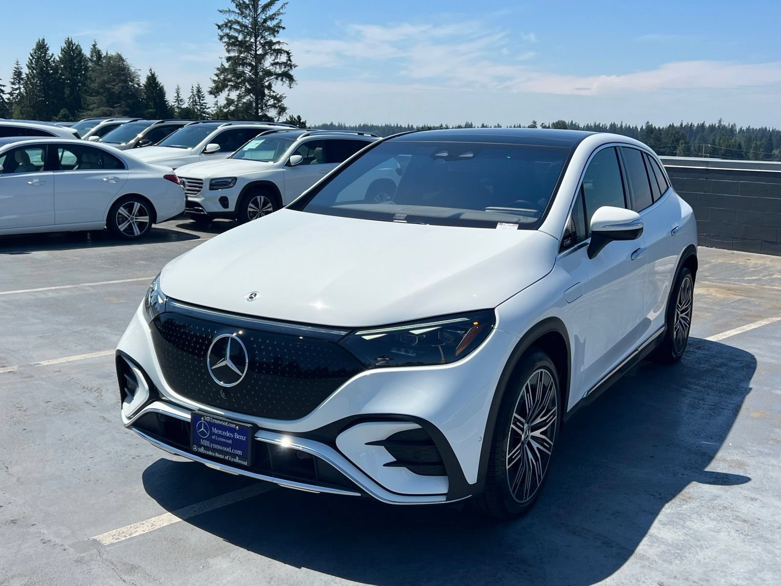 Used 2023 Mercedes-Benz EQE 500 4MATIC SUV image 5