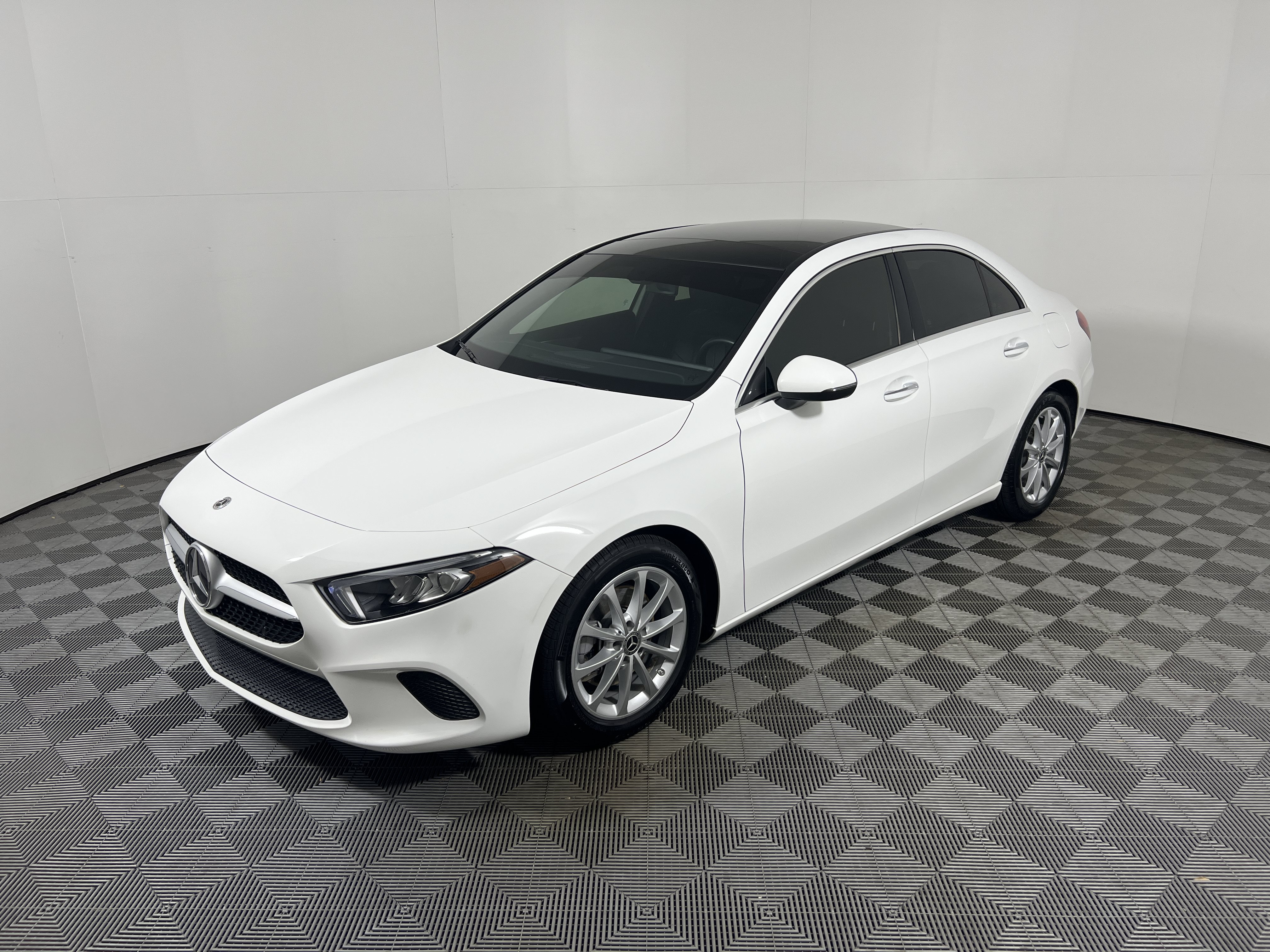 Used 2021 Mercedes-Benz A 220 image 9