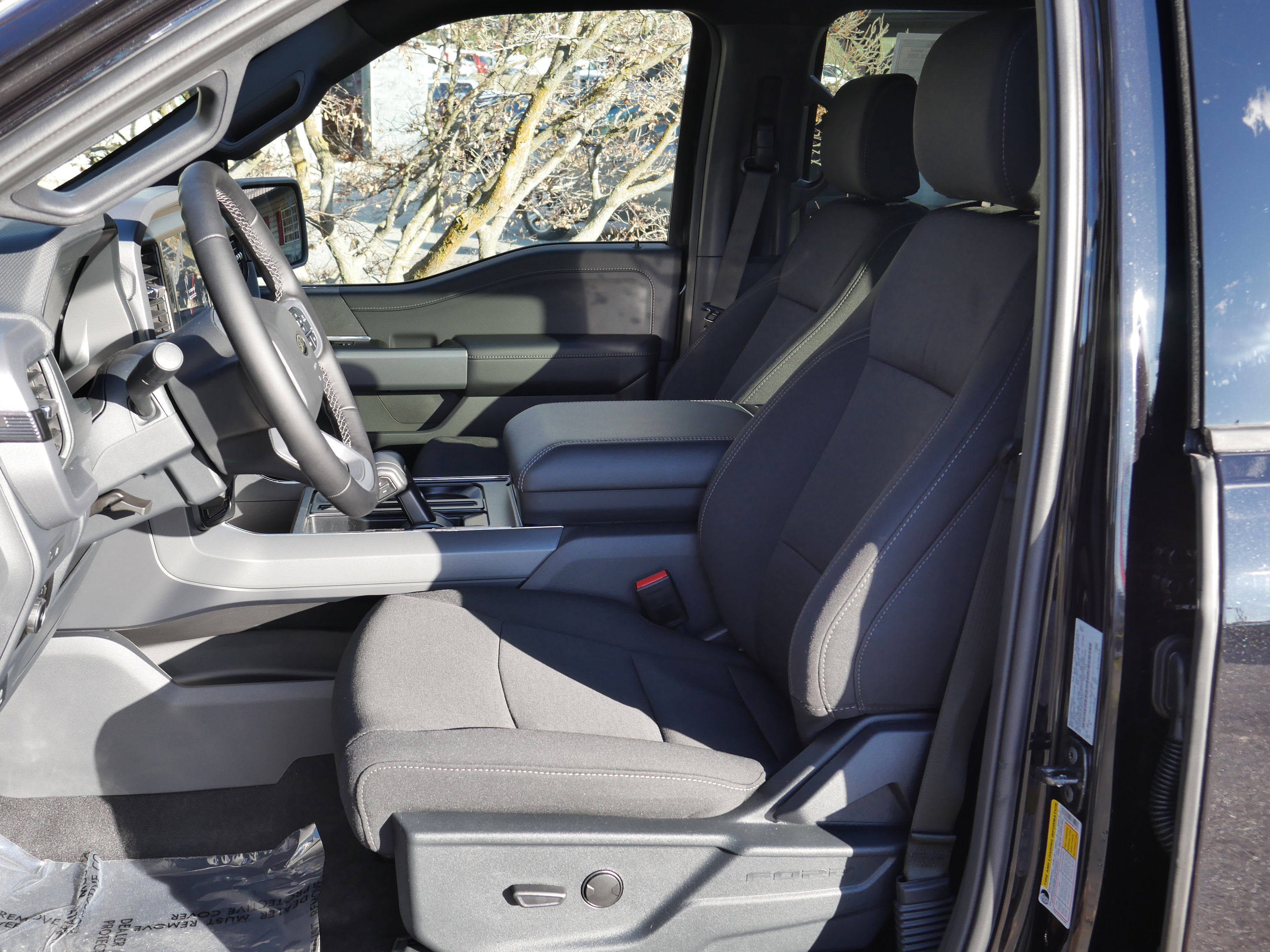 New 2025 Ford F150 XLT w/ Equipment Group 301A Standard image 3