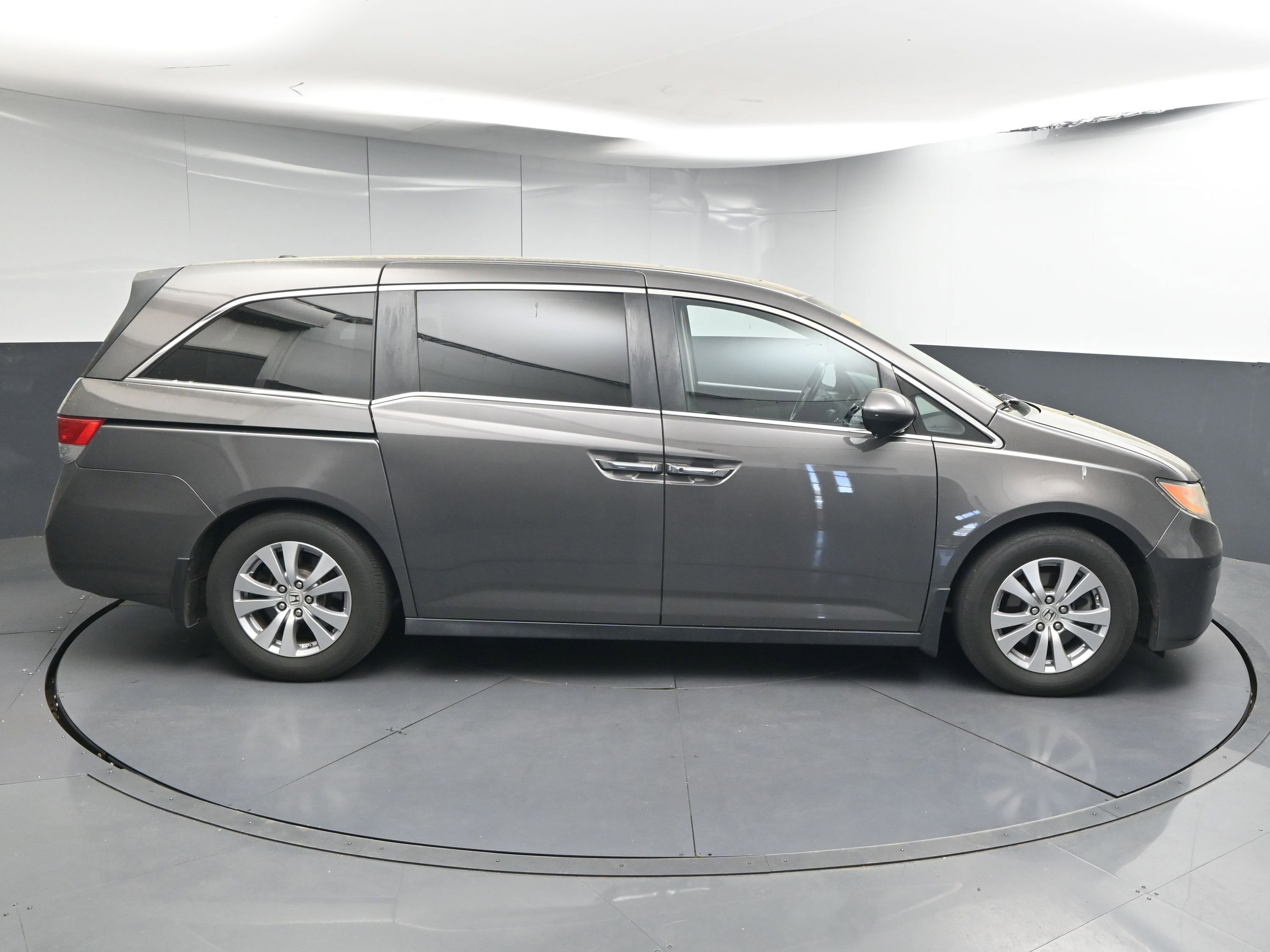Used 2016 Honda Odyssey EX-L image 9