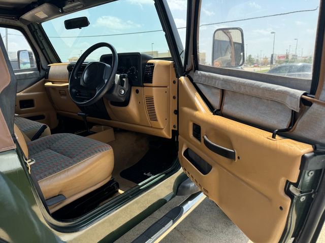 Used 1998 Jeep Wrangler Sport image 35