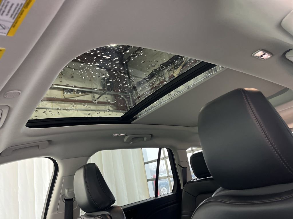 Used 2025 Lincoln Aviator AWD w/ Jet Appearance Package image 3