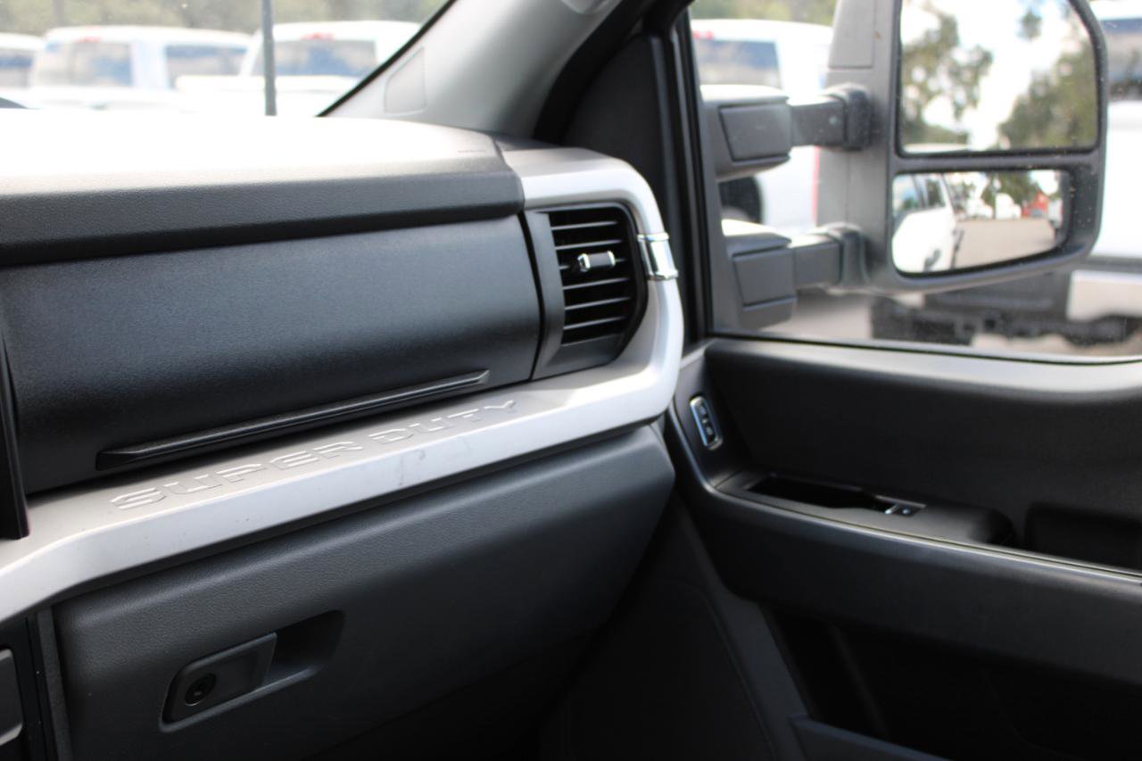 Used 2023 Ford F250 XLT w/ F-250 >10K GVWR Package AWD/4WD image 20