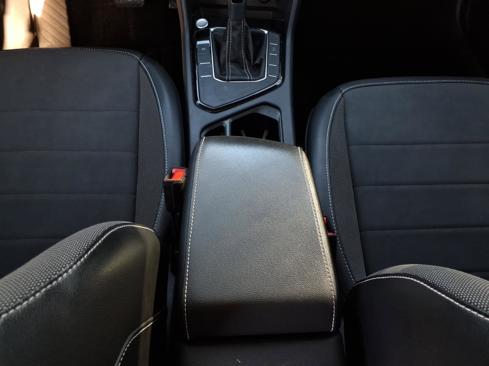 Used 2023 Volkswagen Taos SE w/ Panoramic Sunroof Package image 18