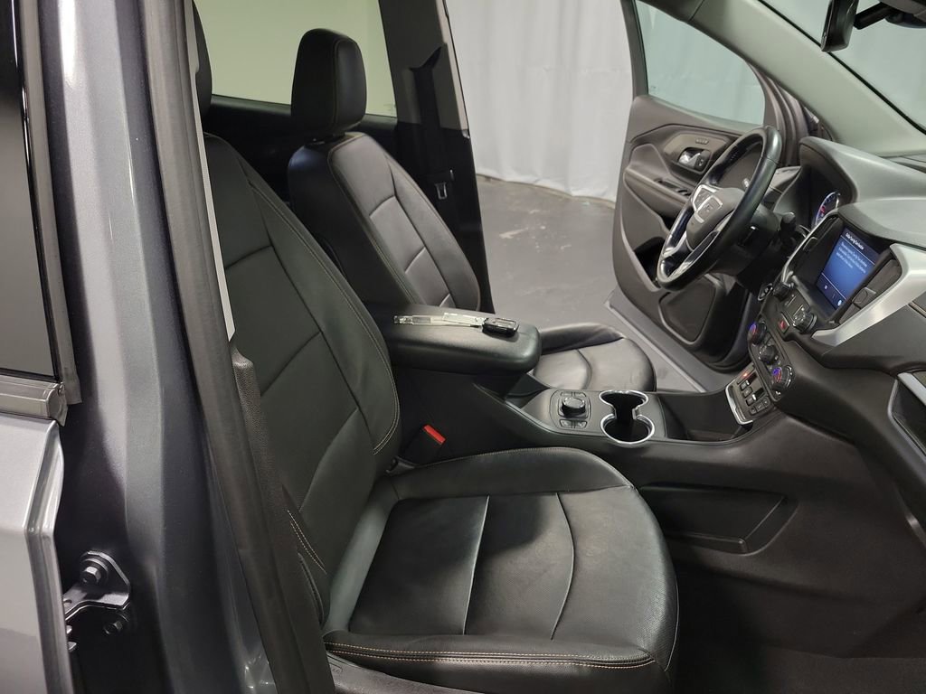 Used 2021 GMC Terrain SLT w/ Elevation Edition image 21