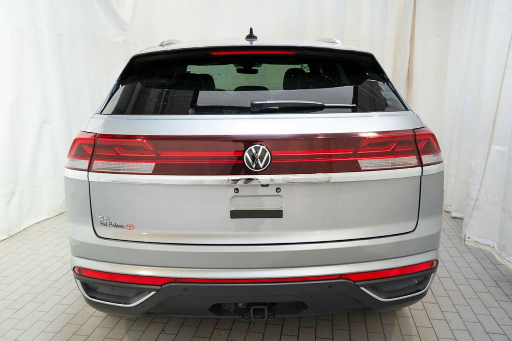 Used 2024 Volkswagen Atlas Cross Sport SE image 4