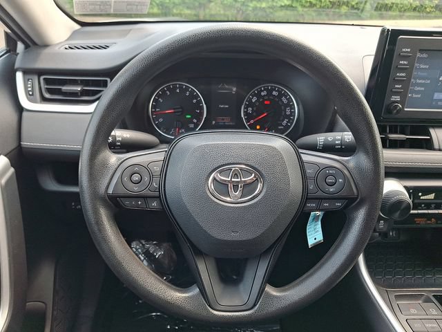 Used 2019 Toyota RAV4 LE w/ Carpet Mat Package AWD/4WD image 18