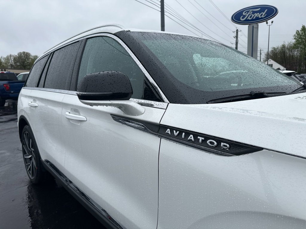 New 2025 Lincoln Aviator Reserve w/ Equipment Group 201A image 8
