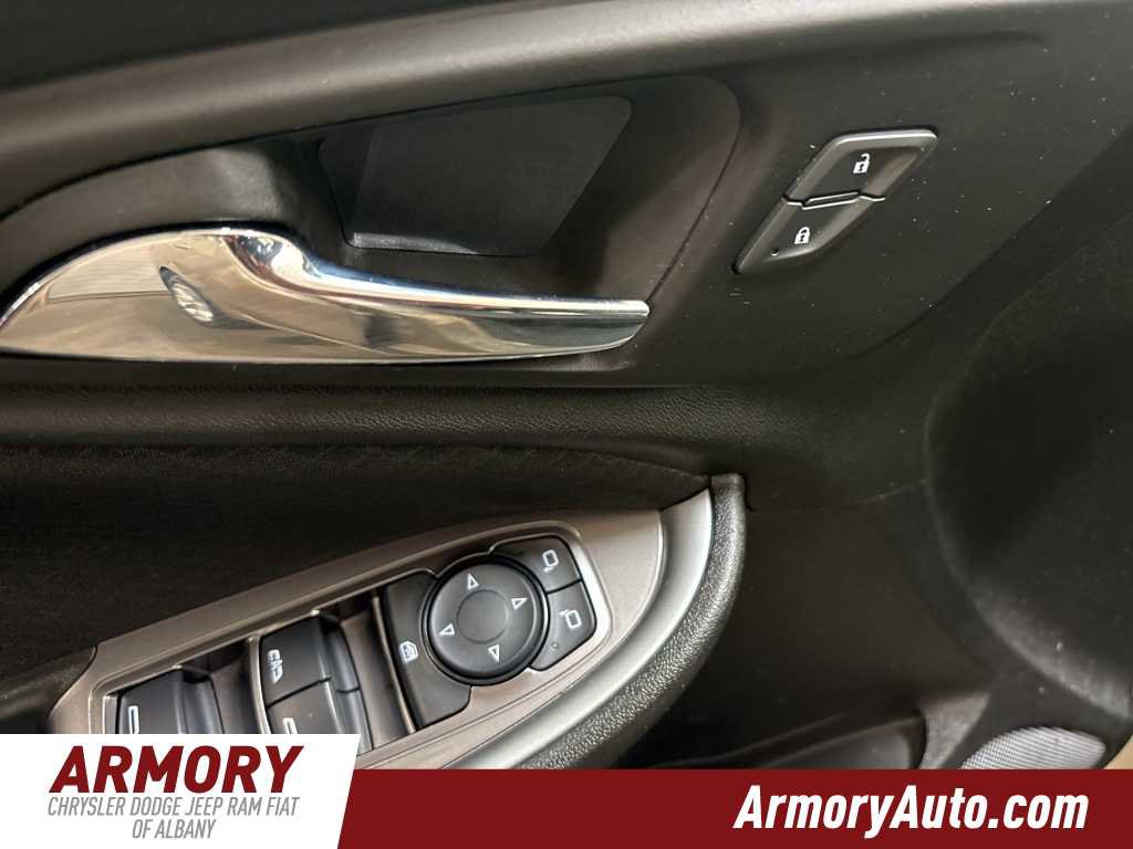 Used 2023 Chevrolet Malibu LT image 9