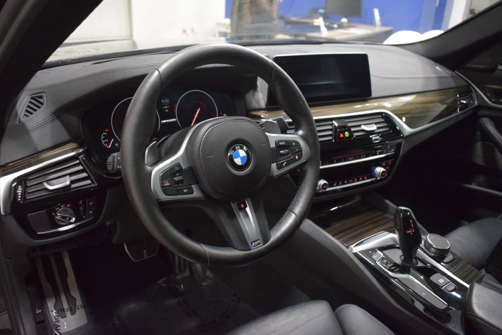 Used 2019 BMW M550i xDrive w/ Premium Package 2 image 8