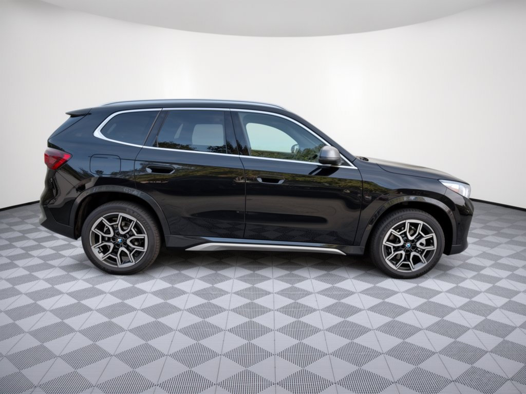 New 2027 BMW X1 xDrive28i w/ Technology Package AWD/4WD image 8