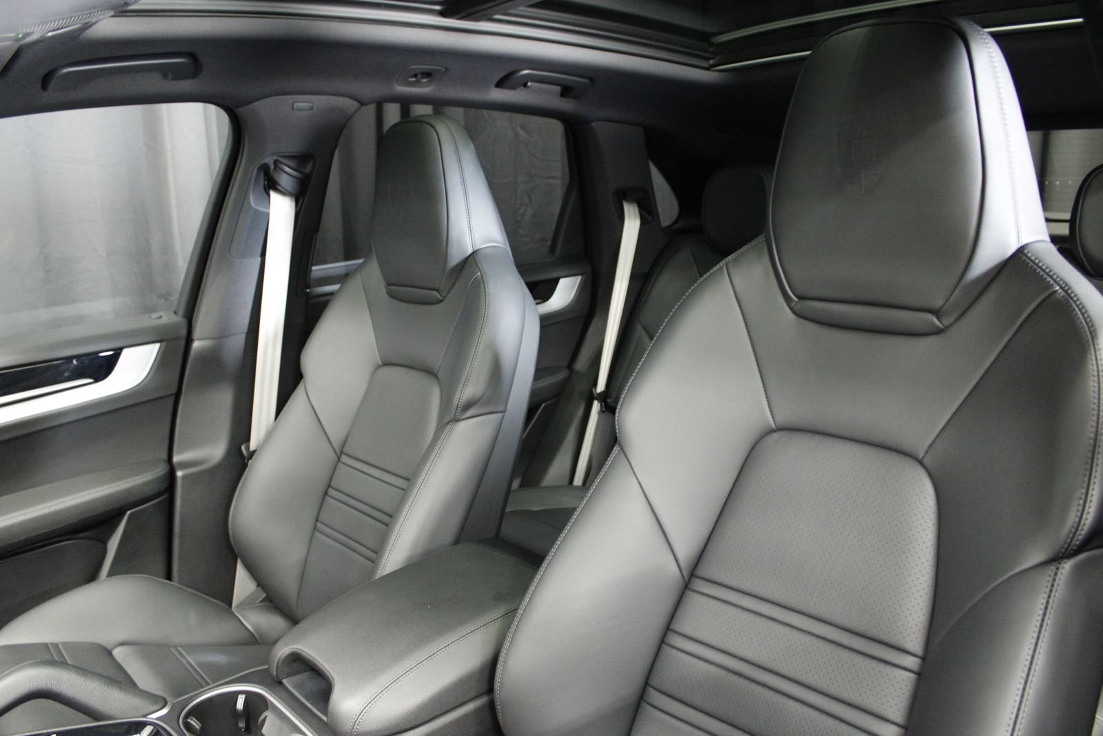 New 2026 Porsche Cayenne E-Hybrid AWD/4WD image 5