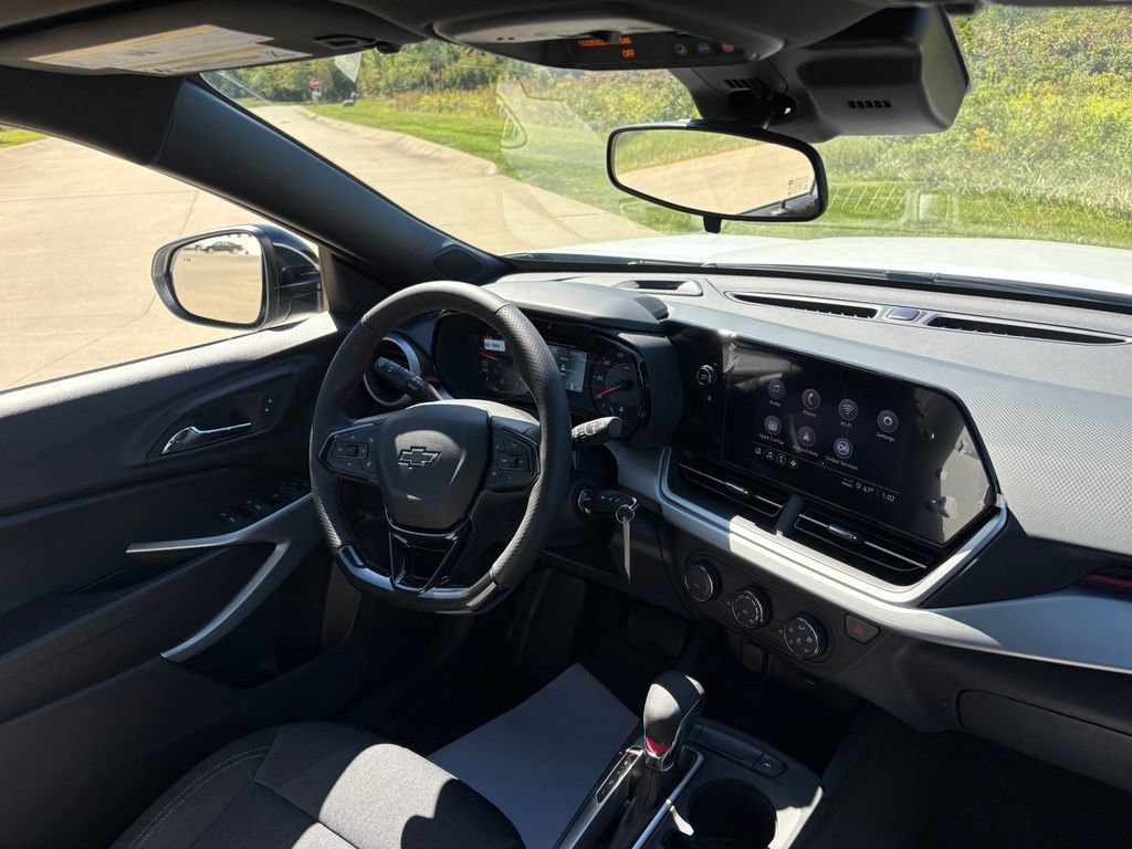 New 2026 Chevrolet Trax RS w/ Driver Confidence Package FWD image 28