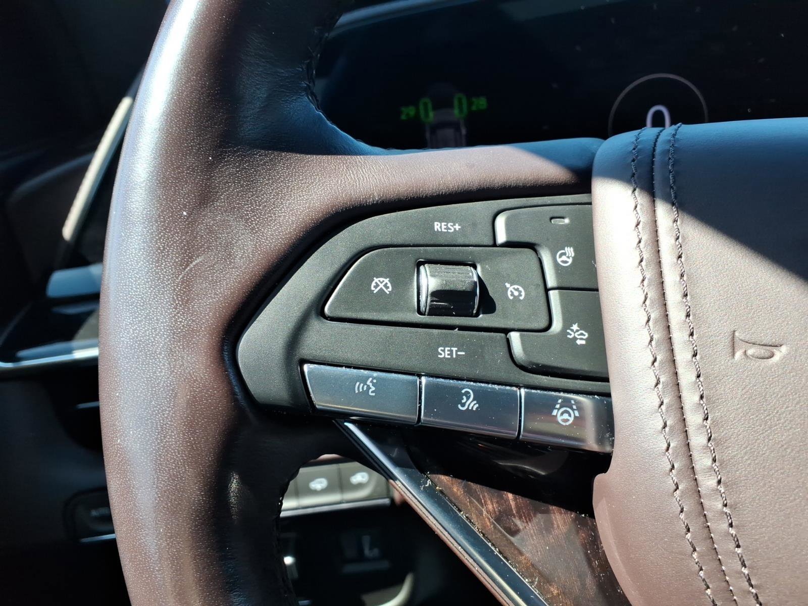 Certified 2023 Cadillac Escalade Sport Platinum AWD/4WD image 18