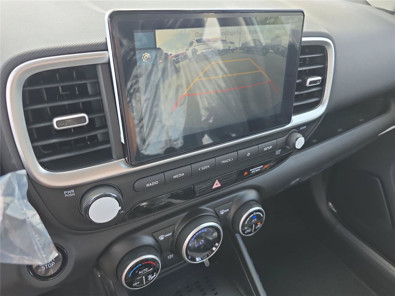 New 2026 Hyundai Venue SEL FWD image 18