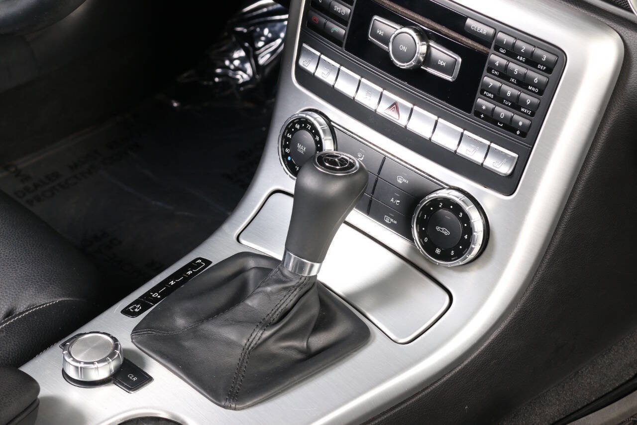 Used 2014 Mercedes-Benz SLK 250 w/ Premium Package image 53