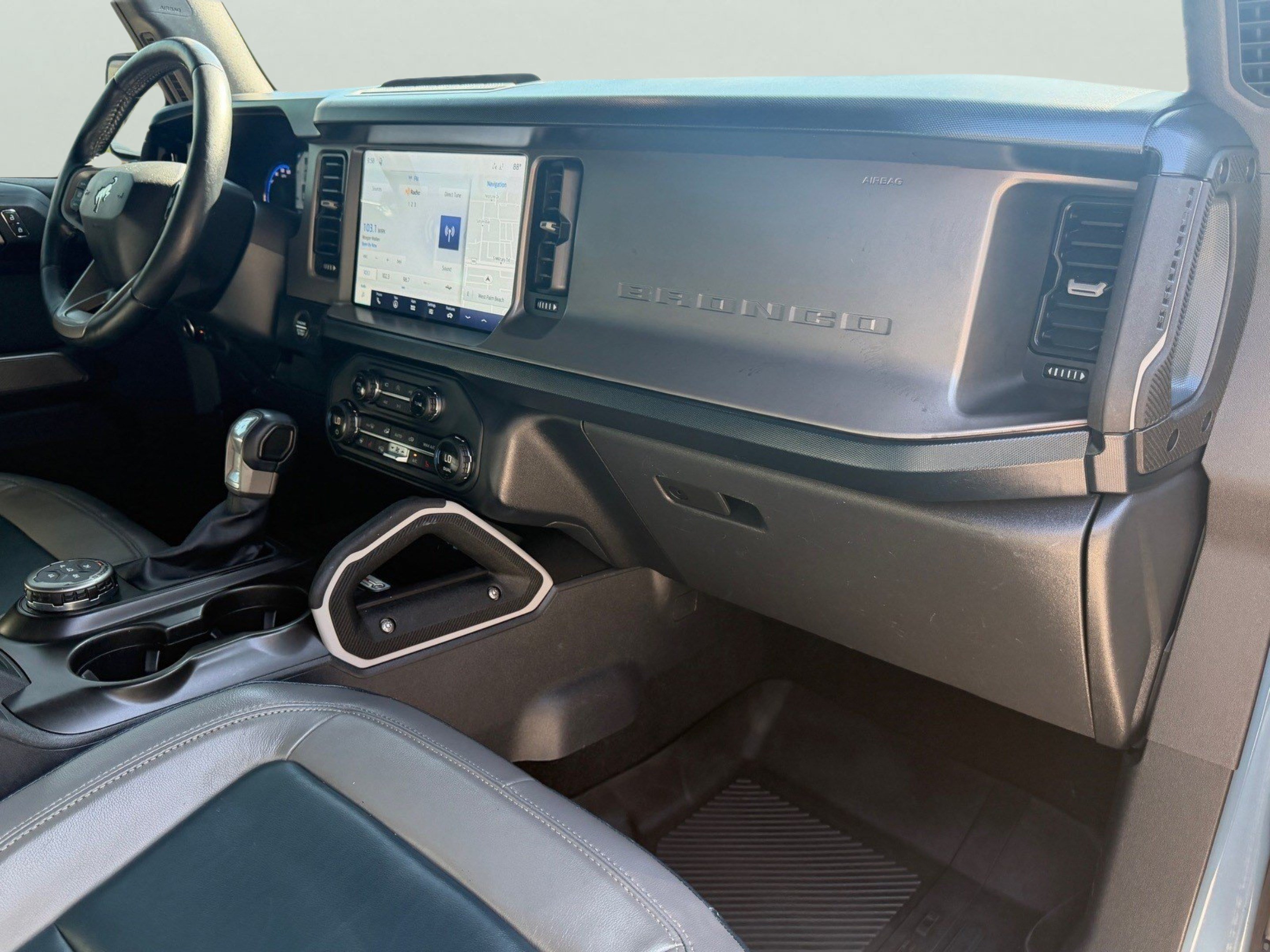Used 2021 Ford Bronco First Edition AWD/4WD image 19