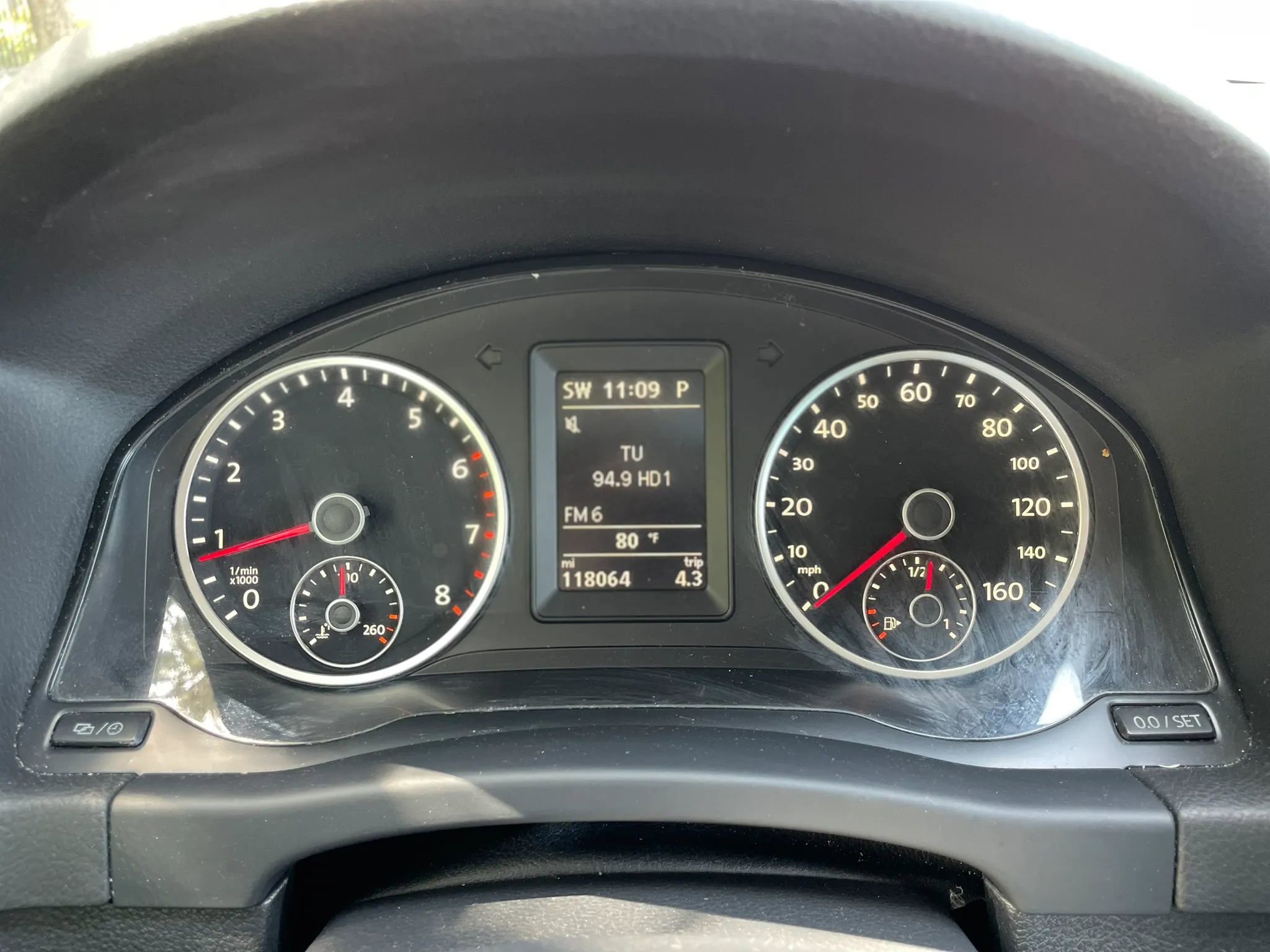 Used 2013 Volkswagen Tiguan SE FWD image 17