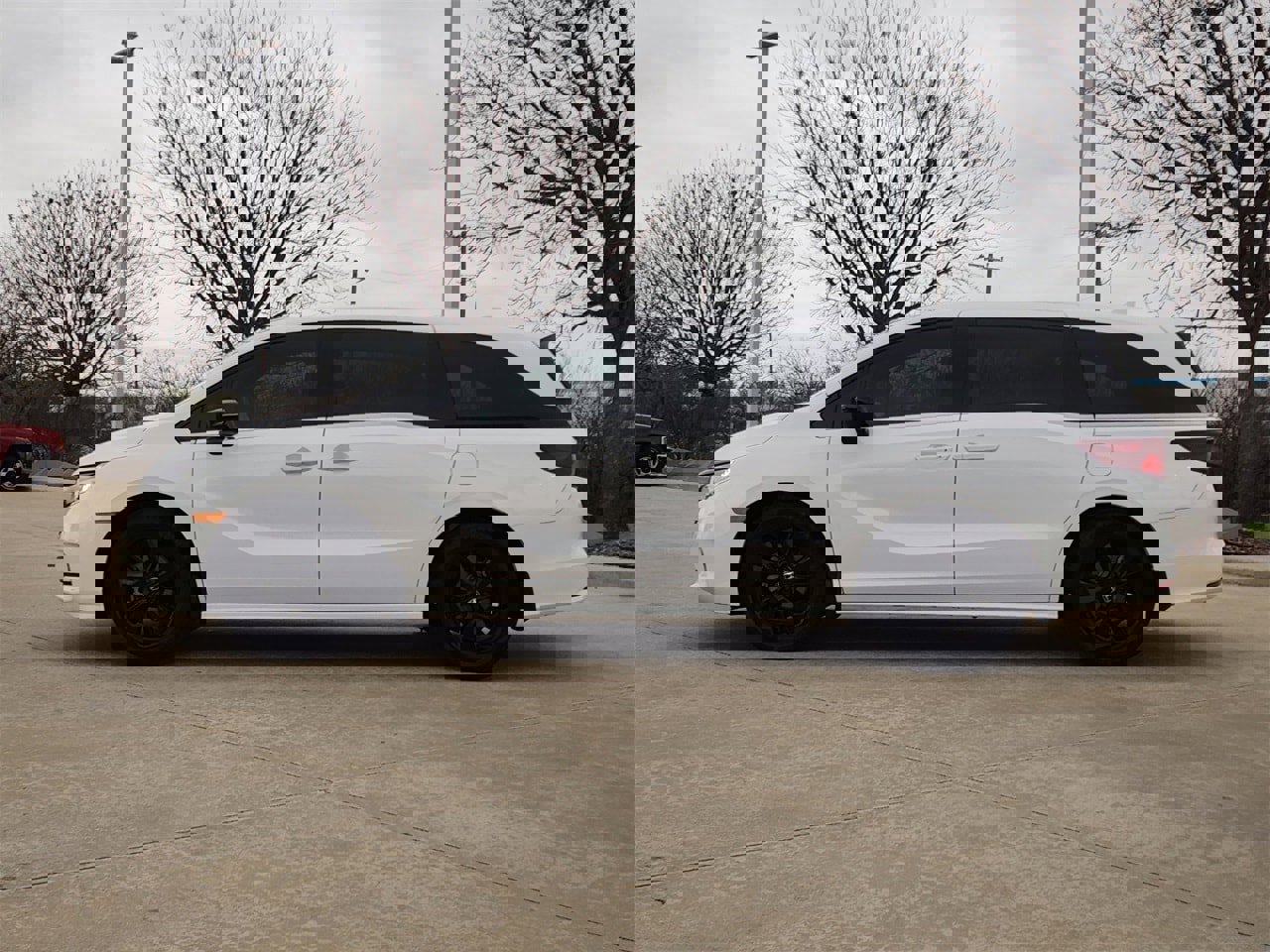 Used 2024 Honda Odyssey Sport image 4