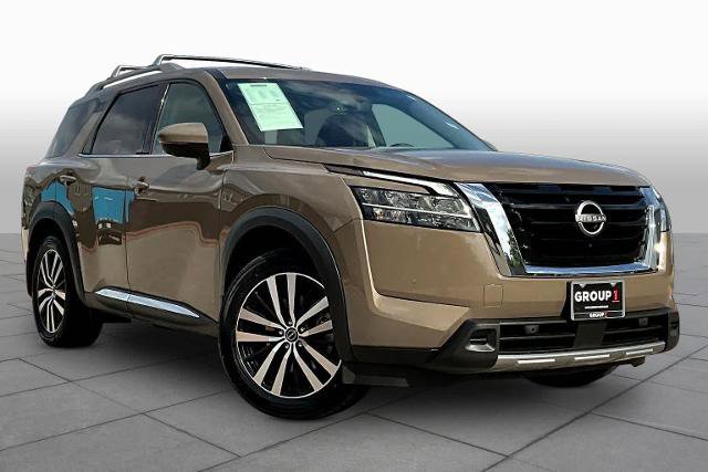 Certified 2023 Nissan Pathfinder Platinum image 3