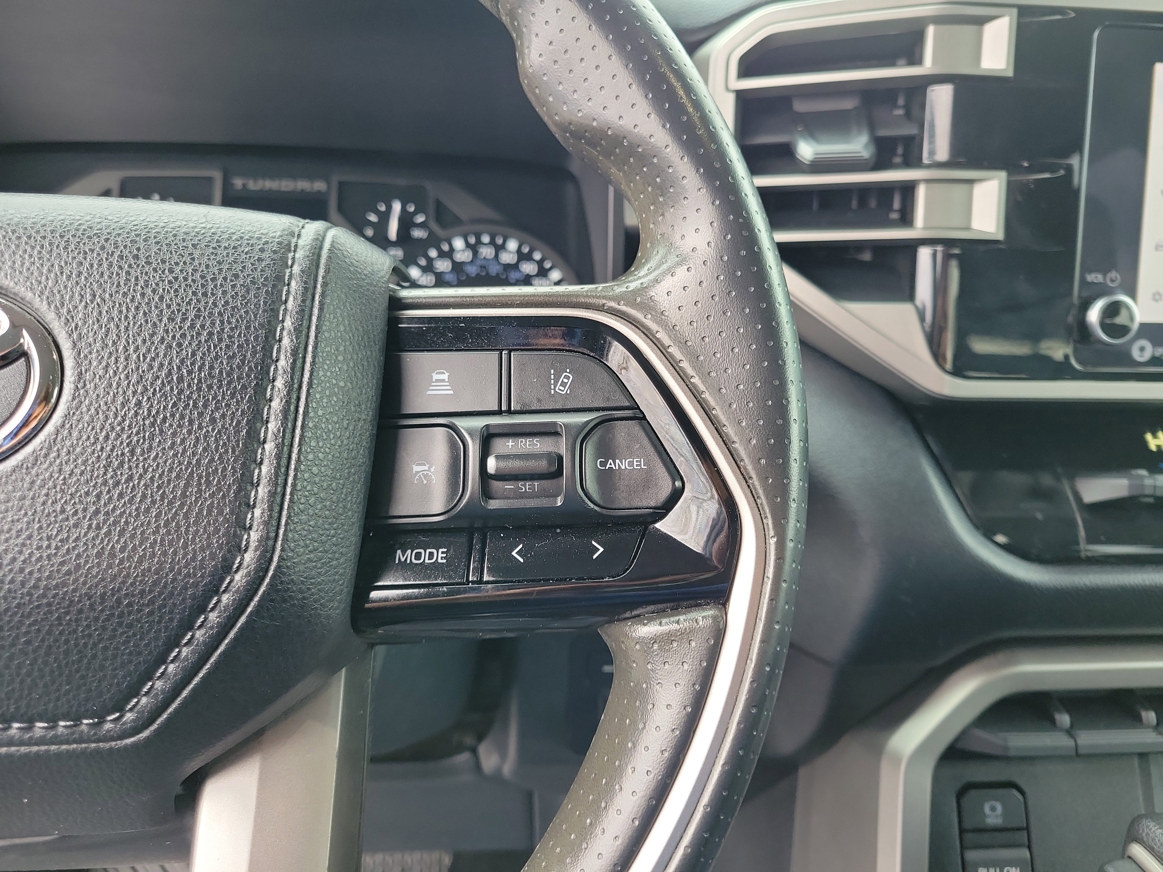 Used 2022 Toyota Tundra SR5 w/ SR5 Convenience Package image 23