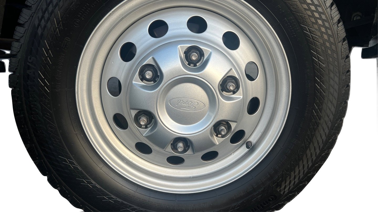 Used 2024 Ford Transit 250 Low Roof AWD image 41