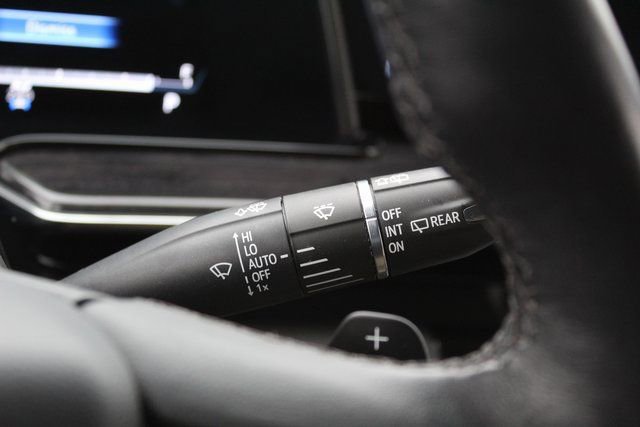 Used 2022 Cadillac Escalade Premium Luxury image 18