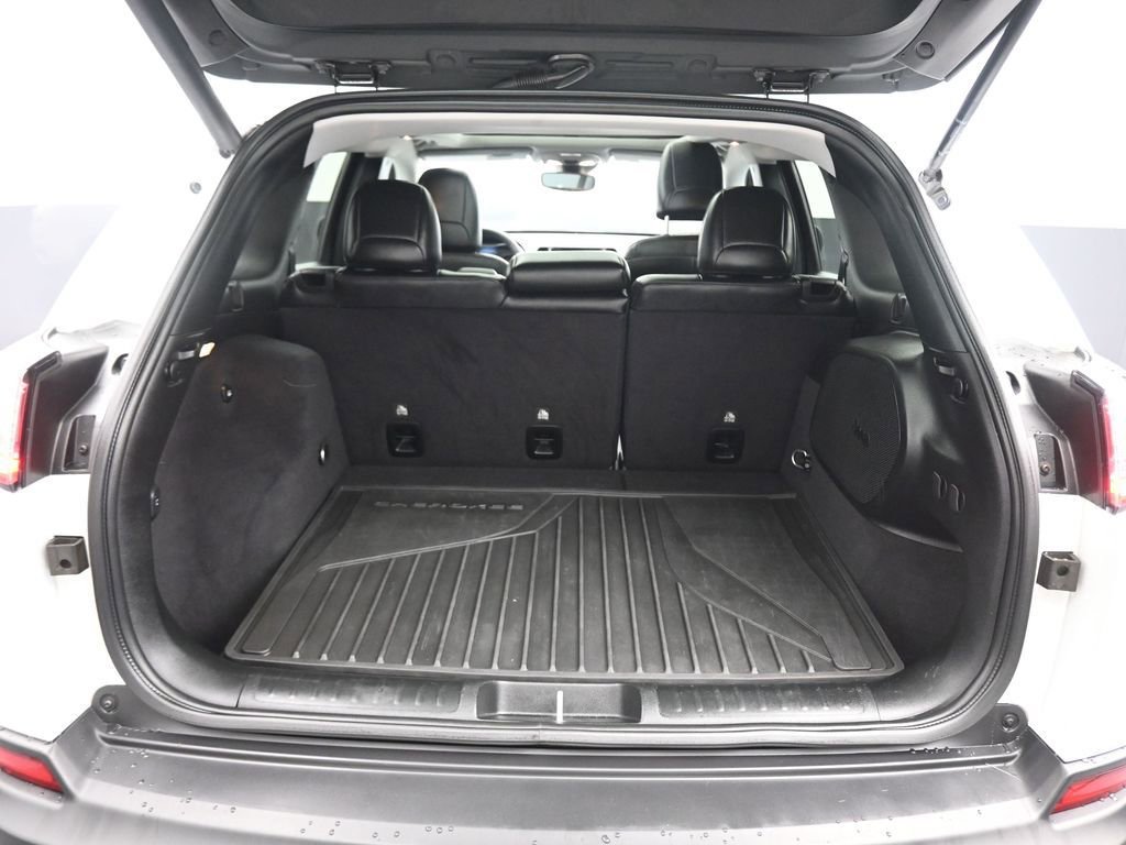 Used 2022 Jeep Cherokee Limited w/ Elite Package image 47