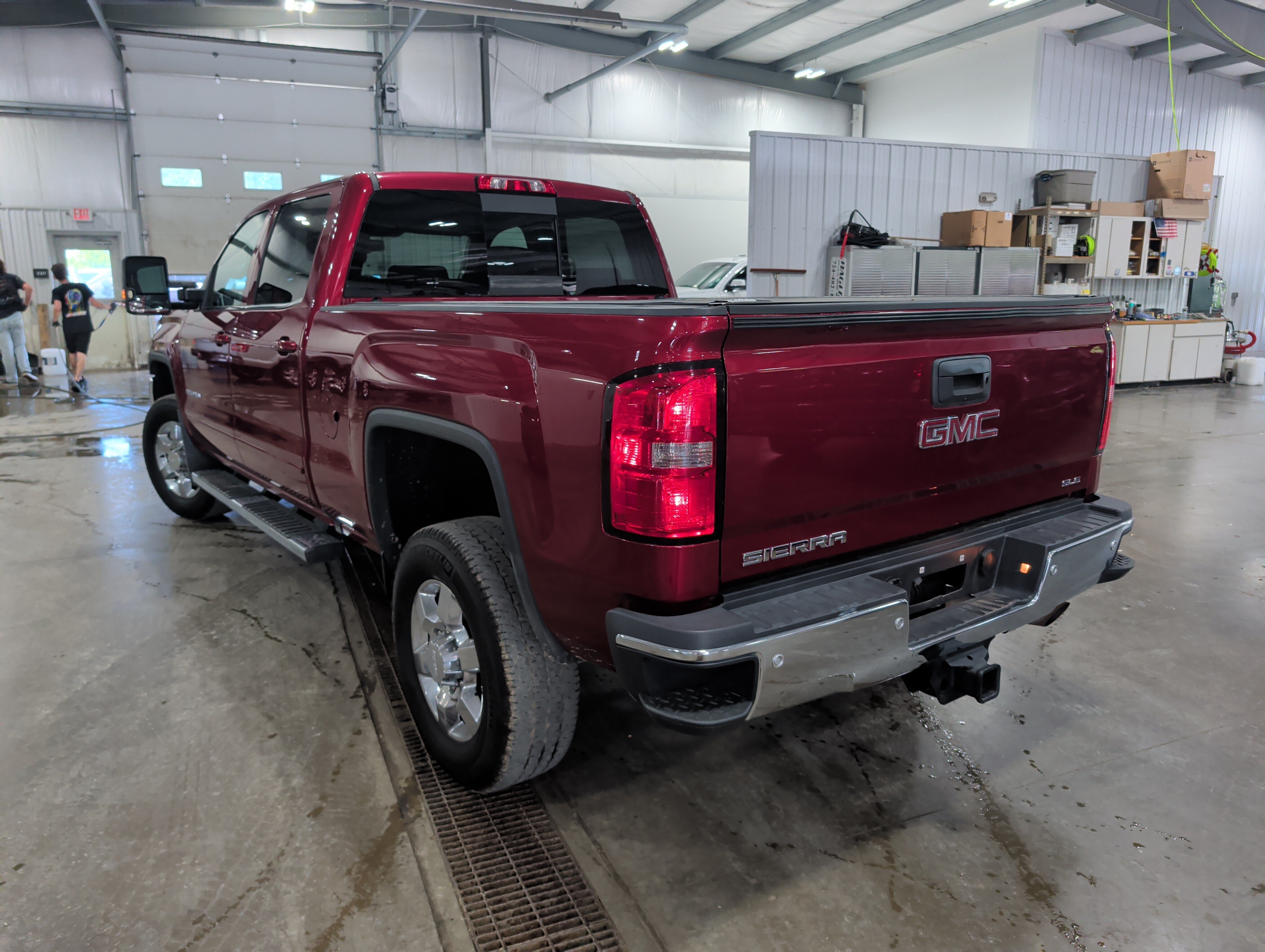 Used 2019 GMC Sierra 2500 SLE w/ SLE Preferred Package AWD/4WD image 4