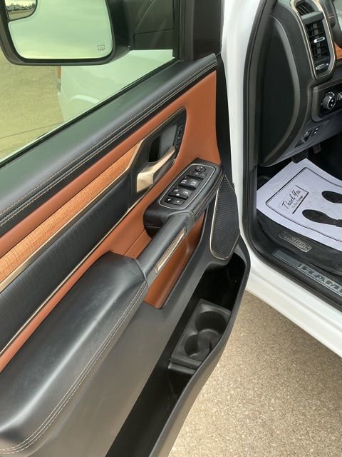 Used 2023 RAM 1500 Limited w/ Body Color Bumper Group image 17
