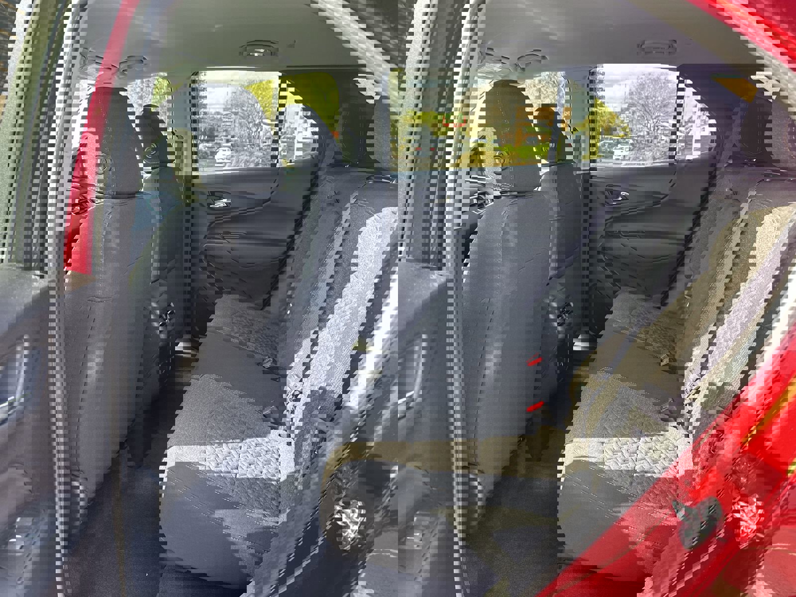 Used 2024 Chevrolet Equinox LT w/ LPO, Floor Liner Package image 31