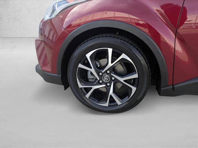 Used 2019 Toyota C-HR XLE image 22
