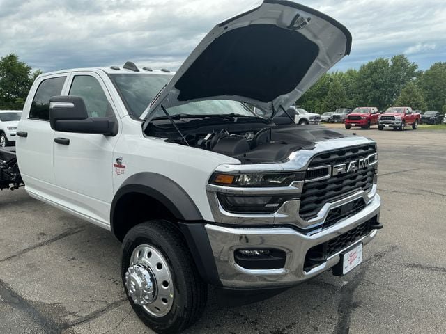 New 2026 RAM 5500 Tradesman w/ Chrome Appearance Group AWD/4WD image 11