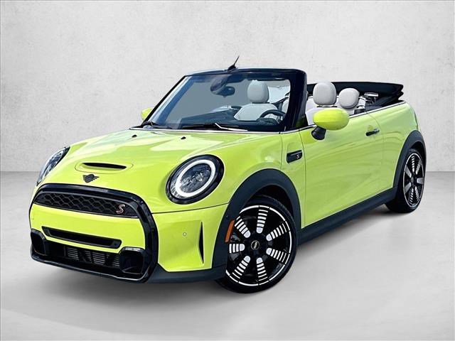 Used 2024 MINI Cooper S image 1