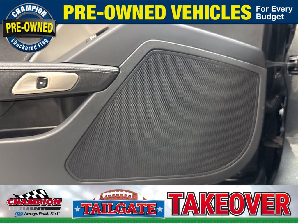 Used 2019 Chevrolet Corvette Stingray Coupe w/ 1LT RWD image 21