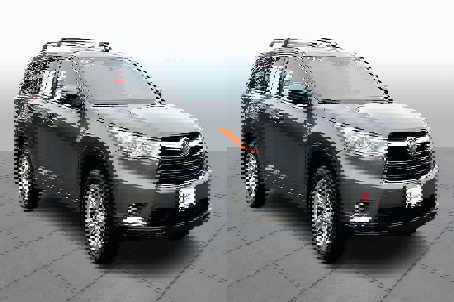 Certified 2016 Toyota Highlander Limited Platinum image 2