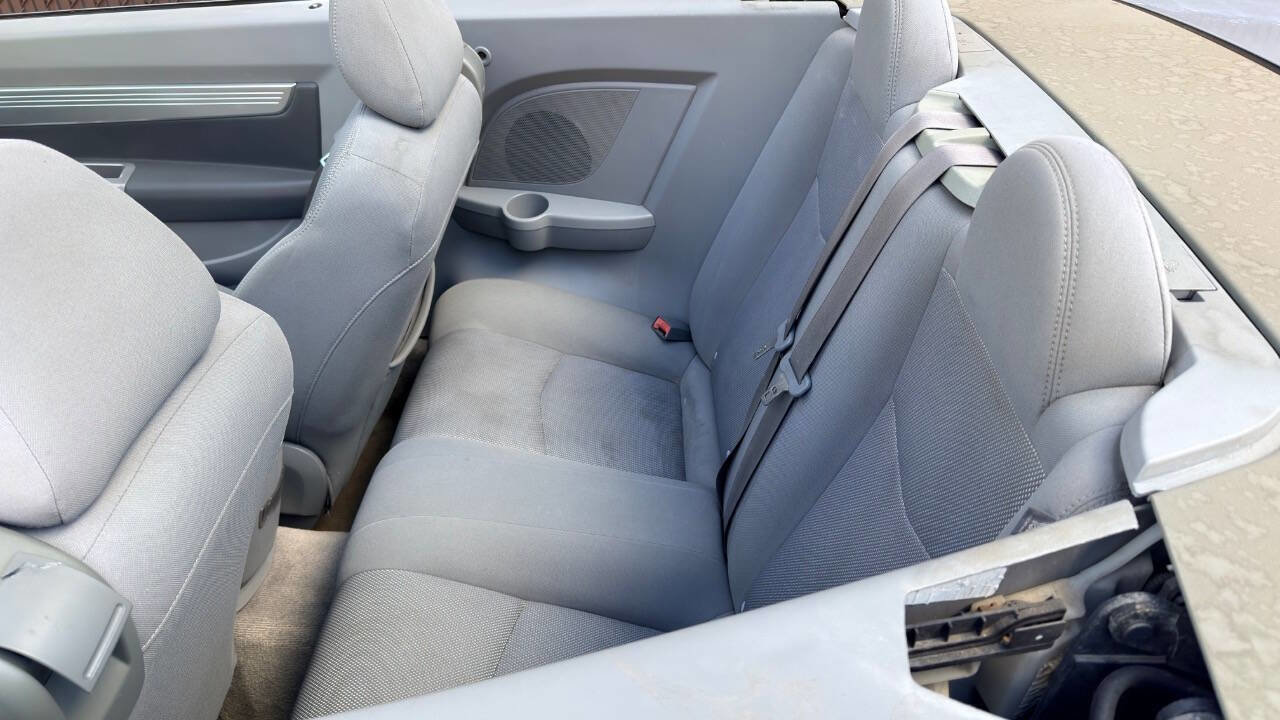 Used 2008 Chrysler Sebring Touring FWD image 9