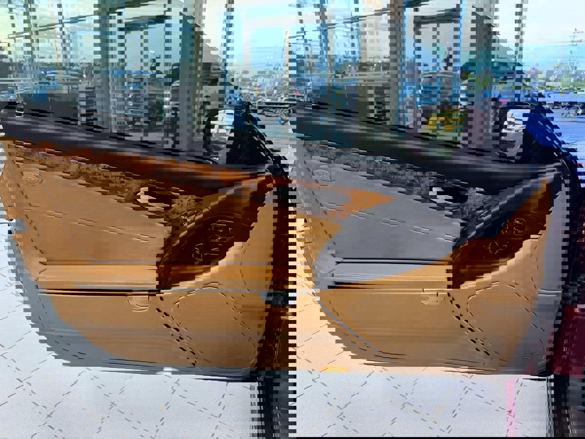 Used 2011 Mercedes-Benz SL 550 image 13