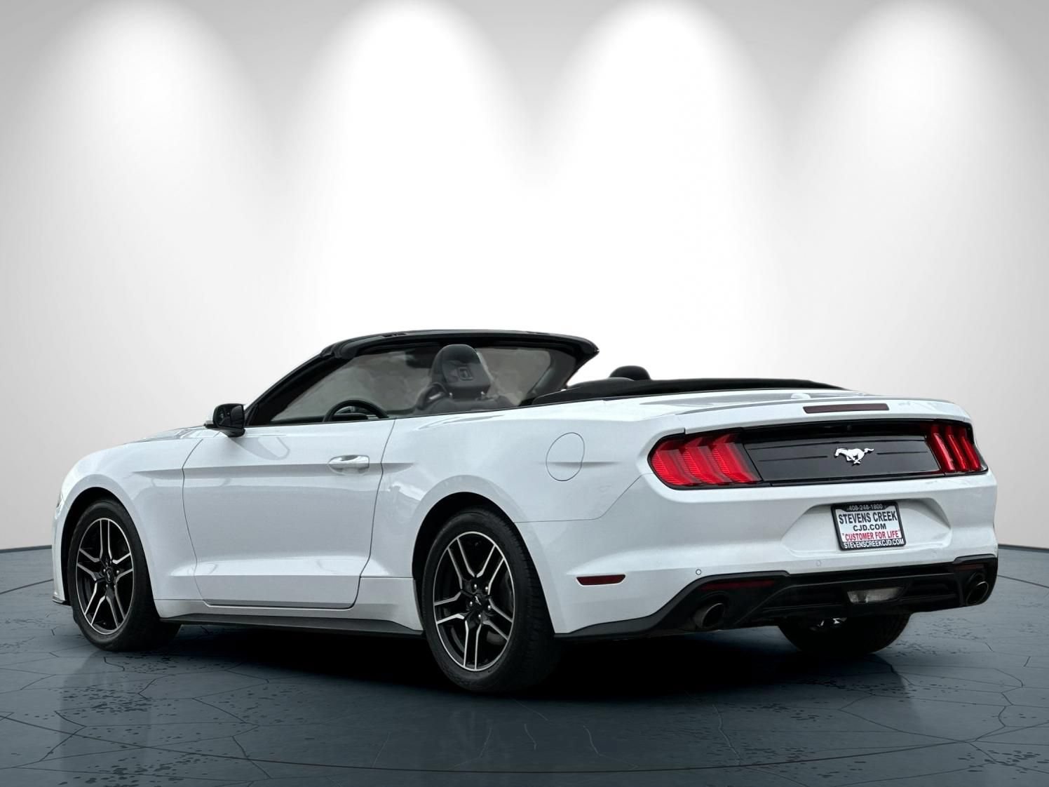 Used 2023 Ford Mustang Premium RWD image 6
